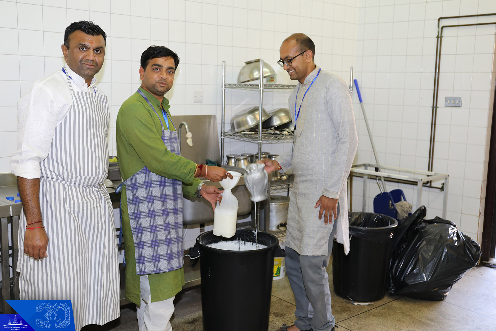 77 9  - ©1987-2017 SKS Swaminarayan Temple East London